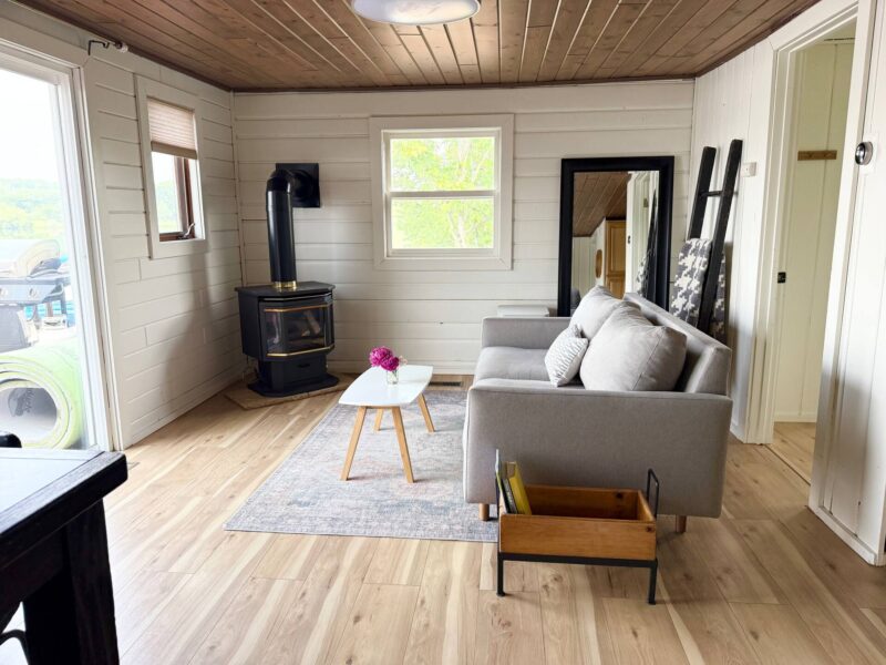 Ivy Cottage-Lake Cabin