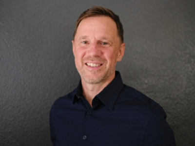 Dr. Jonah Yakel