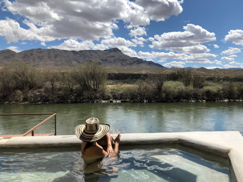 Riverside Hot Springs Private Retreat